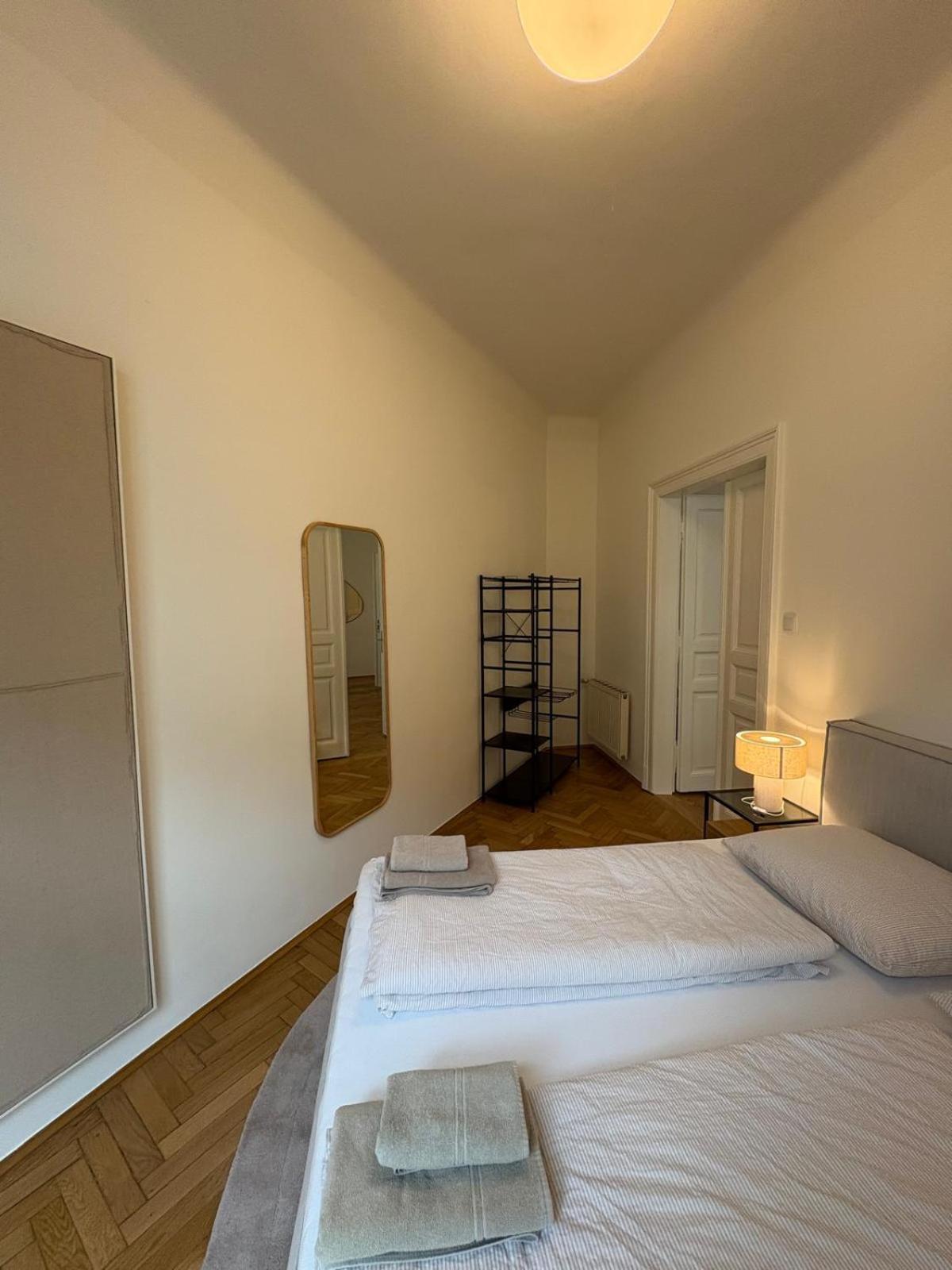 Premium Apartment In Altstadtnaehe Graz Ngoại thất bức ảnh